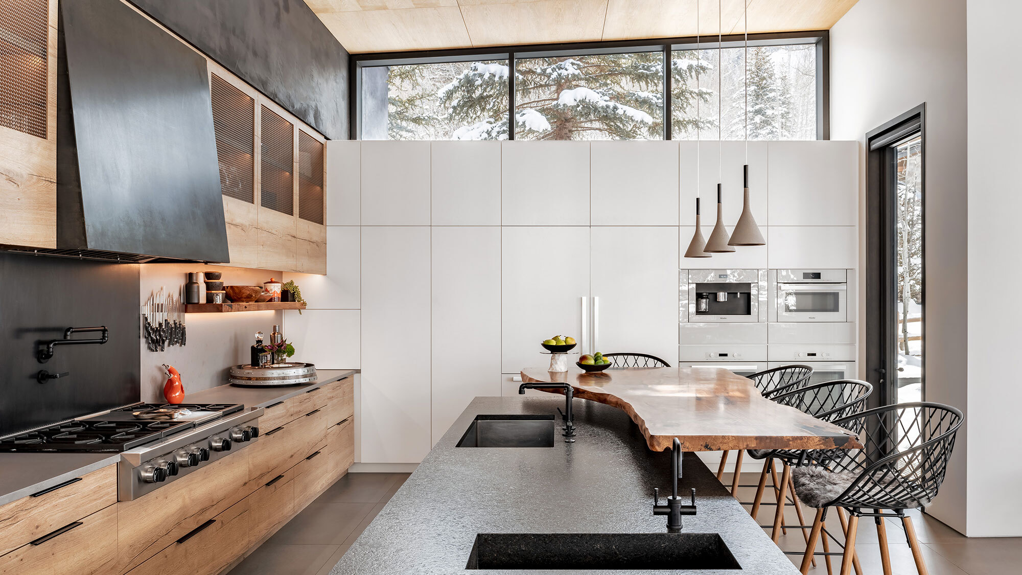 CCY Architects Wedge House Kitchen